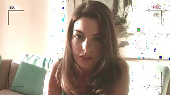 Anne Hathaway masturbates in movie HAVOC (HD)